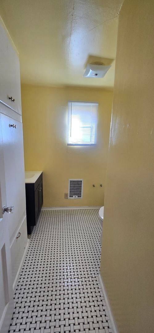 Building Photo - 1 bedroom casita