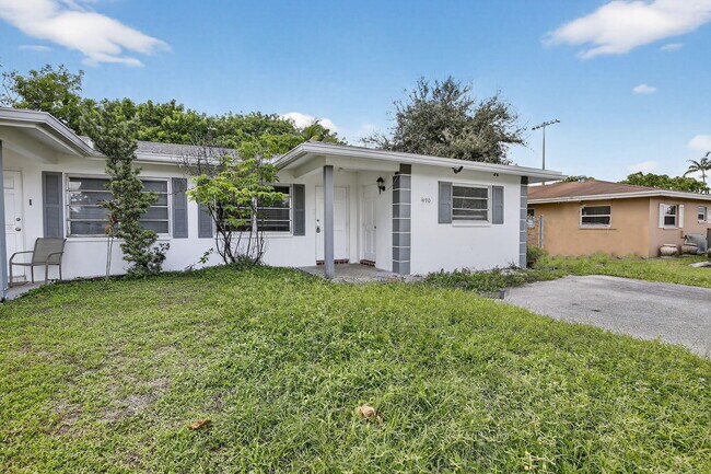 Building Photo - 1490 NW 20th St