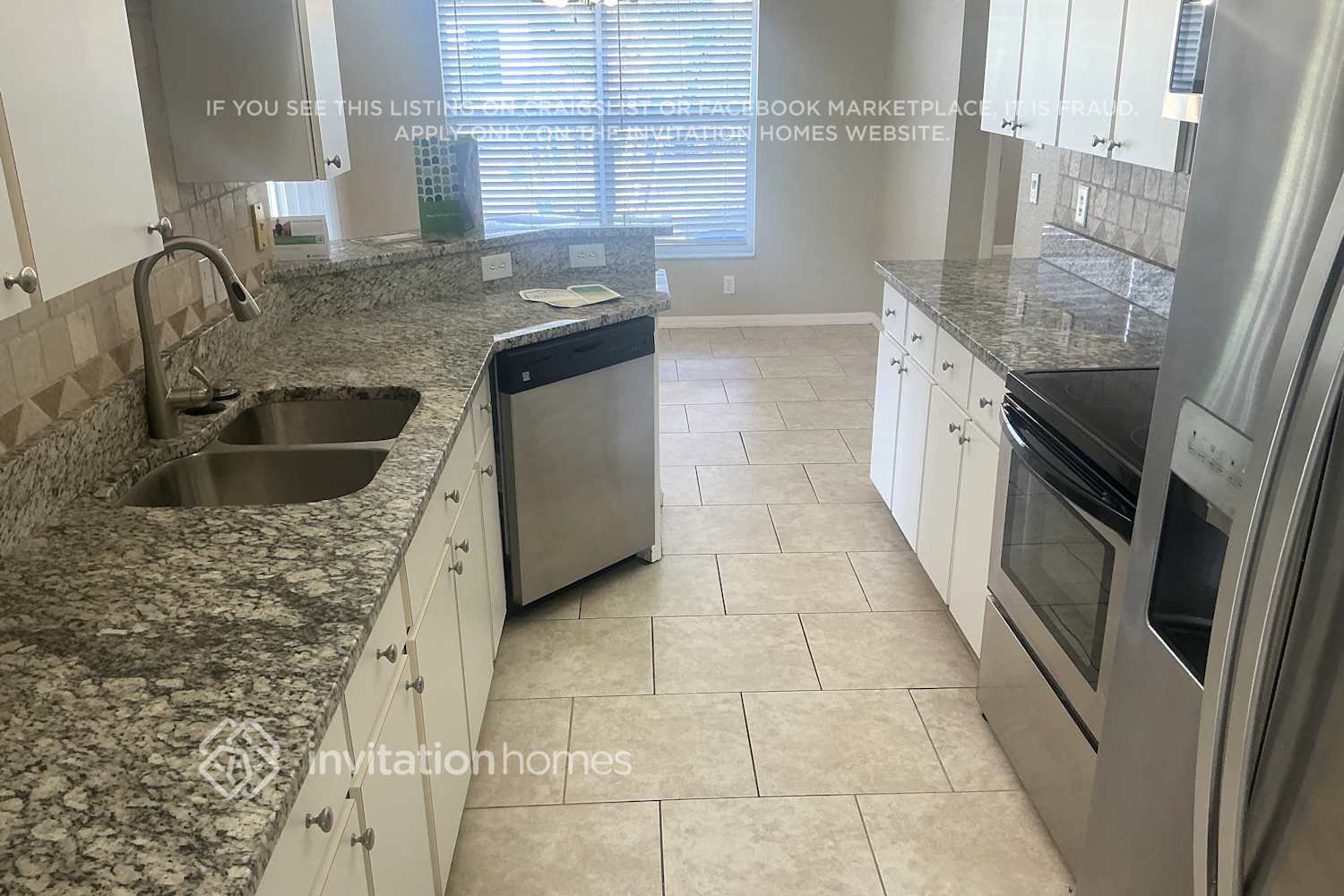 Building Photo - 23156 Hillsdale Ave