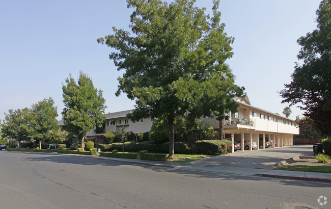 Montecito Apartments & Townhomes - Mountain View, CA ...