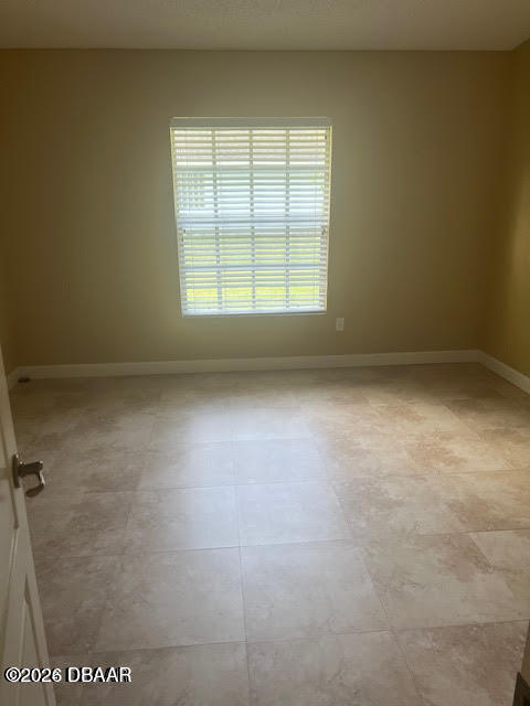 Building Photo - 4 Lonetree Look