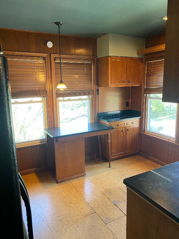 Building Photo - 331 Bellevue St