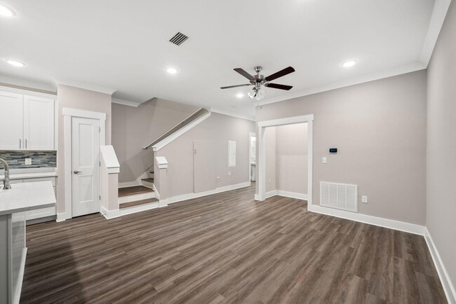 Building Photo - 222 N Sand Palm Rd
