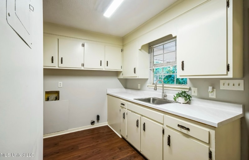 Building Photo - 102 Friars Cove