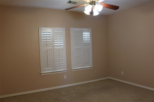 Building Photo - 20419 Windrose Bend Dr