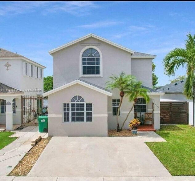 Building Photo - 16262 SW 139th Ct