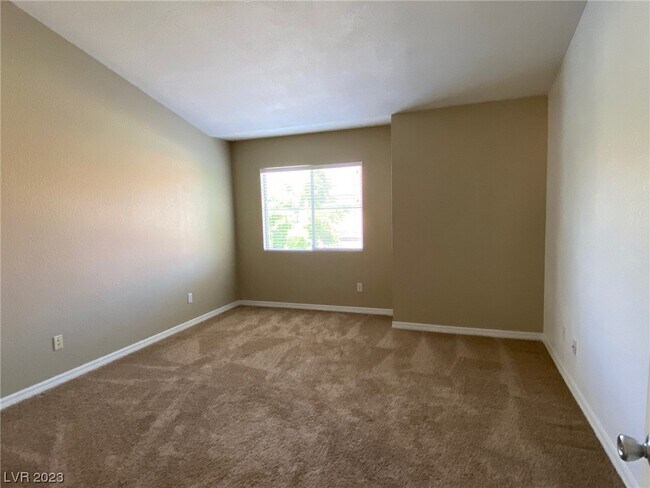 Building Photo - 1661 Cloister Ave