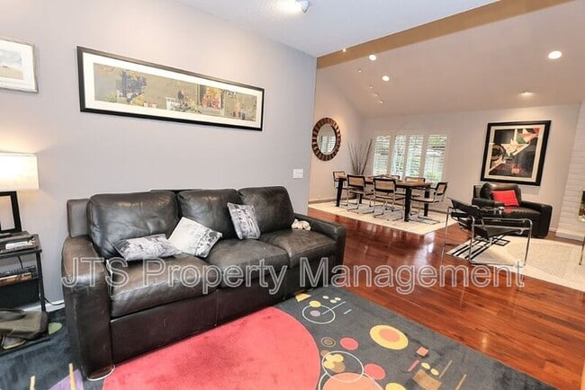 Building Photo - 2010 Promontory Point Ln