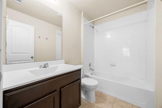 Building Photo - 5816 Roderick Dr