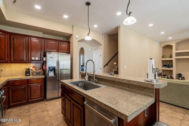 Building Photo - 1272 Franklin Quail Pl