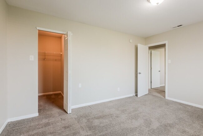 Building Photo - 2028 Prairie Sky Ln