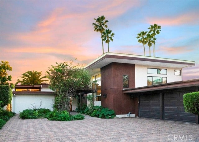 Building Photo - 2105 W Paseo Del Mar