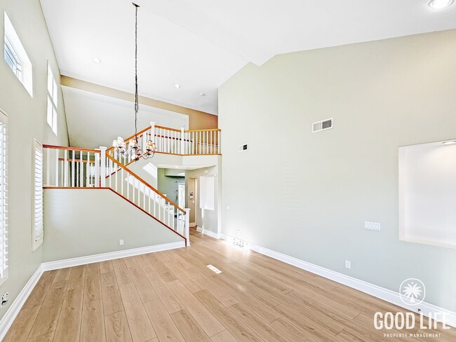 Building Photo - Beautiful 3-Bed Home w/ Vaulted Ceilings, Stainless Appliances, Private Backyard & 2-Car Garage