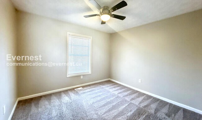 Building Photo - 460 Ward Rd