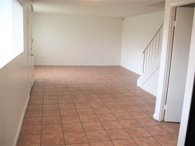 Building Photo - 1450 Melrose Ave