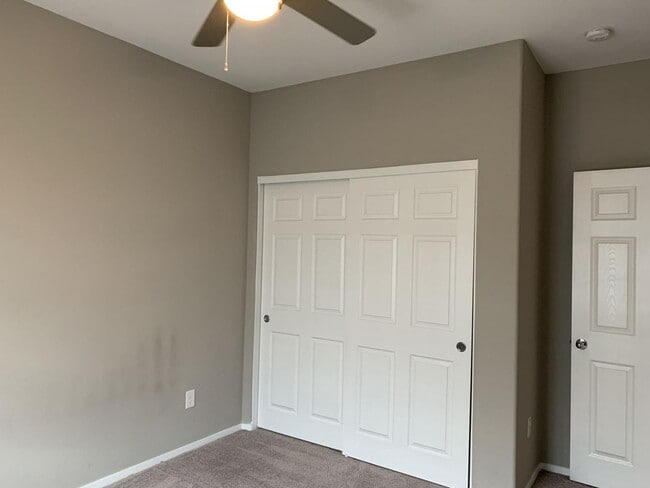 Building Photo - 3 Bedroom townhome in Mountains Edge