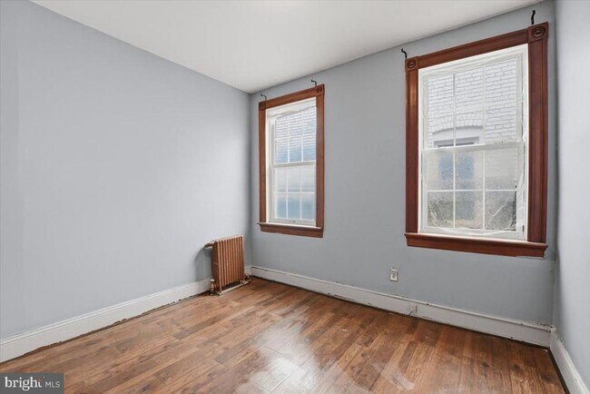 Building Photo - 3009 11th St NW