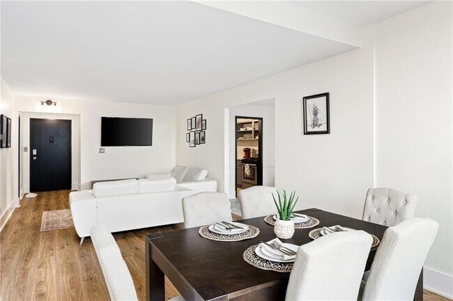 Building Photo - 215 Piedmont Ave NE