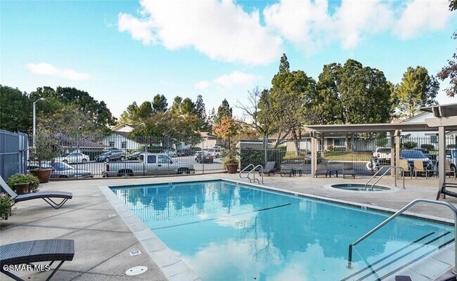 Building Photo - 224 Gazania Ct