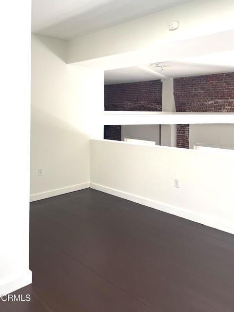 Building Photo - 257 S Spring St