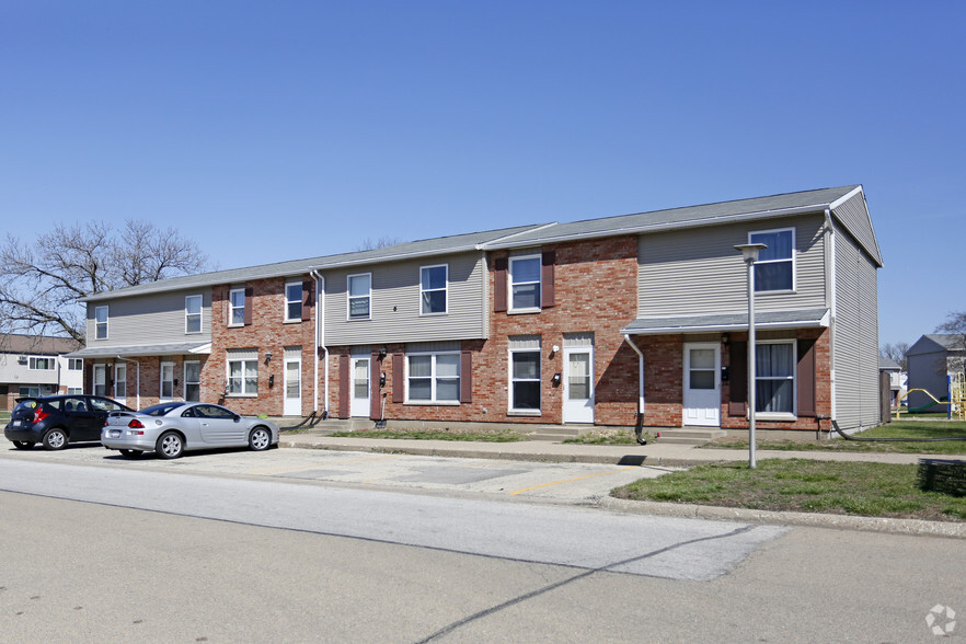 Building Photo - Williamsburg Townhouses