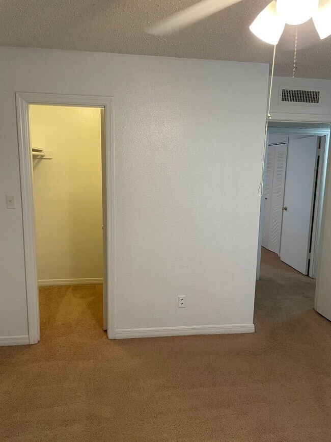 Building Photo - Ground Floor Two bedroom condo
