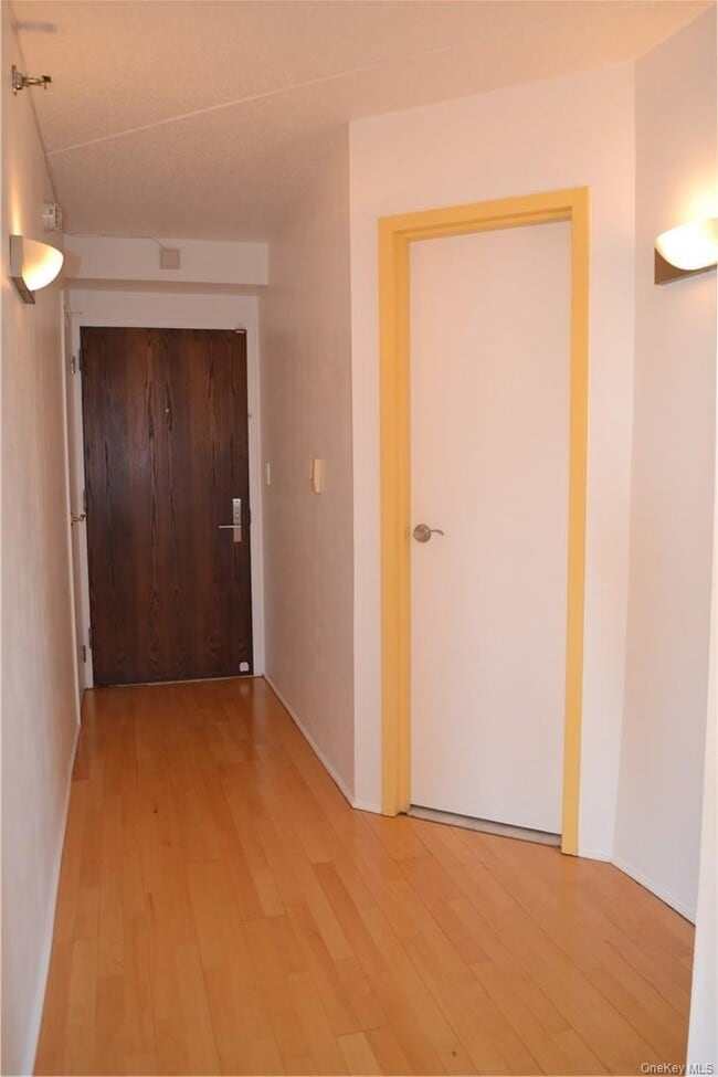 Building Photo - 4 Martine Ave