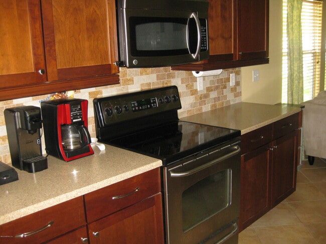 Building Photo - 1108 Pine Island Ct