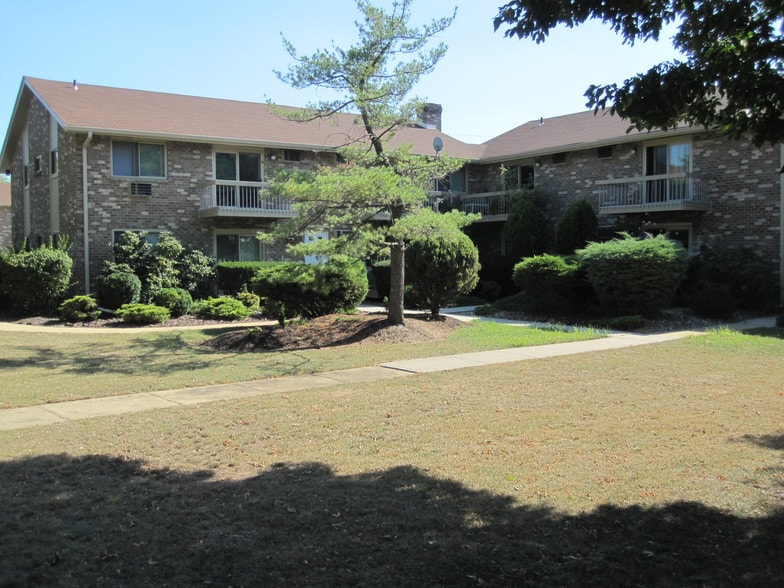 Ridgedale Gardens 301 N Randolphville Rd Piscataway NJ 08854