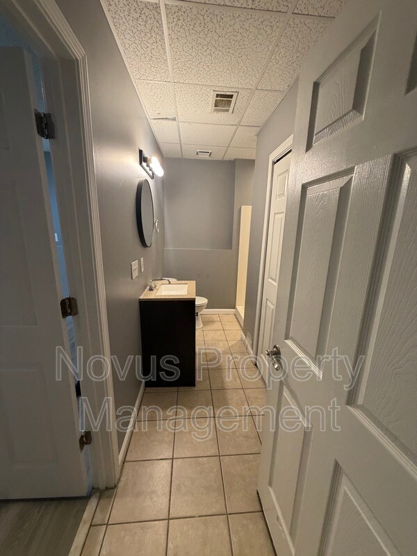 Building Photo - 214 Farmington Trce