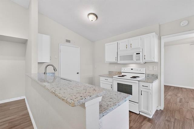 Building Photo - 4629 Chapman St