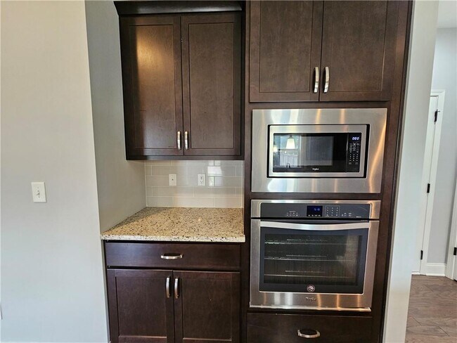 Building Photo - 3218 Leyden Ct