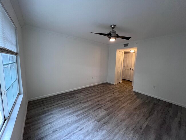 Building Photo - 4180 San Marino Blvd