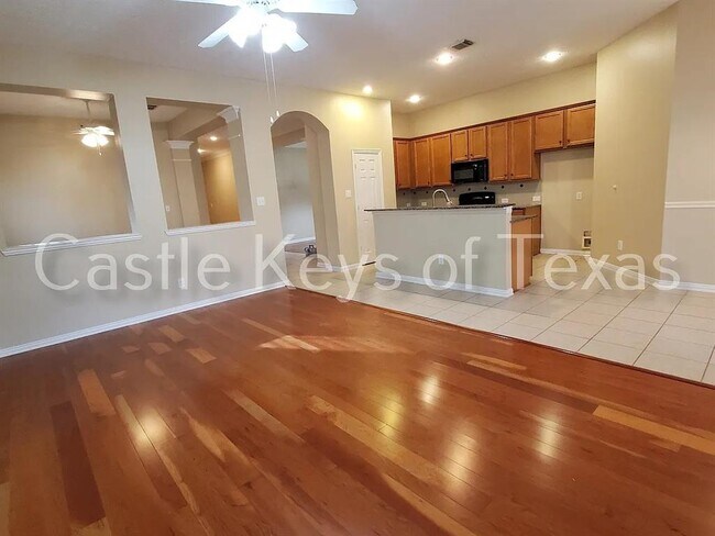 Building Photo - 31014 Blue Ridge Park Ln