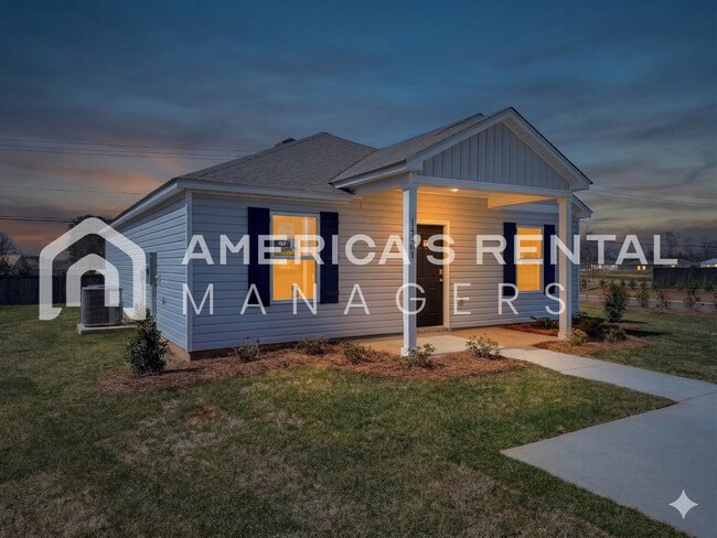 Building Photo - Coming Soon! Available to View NOW! DEPOSIT PENDING!