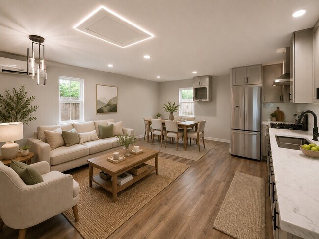 Building Photo - 1218 Des Jardines St