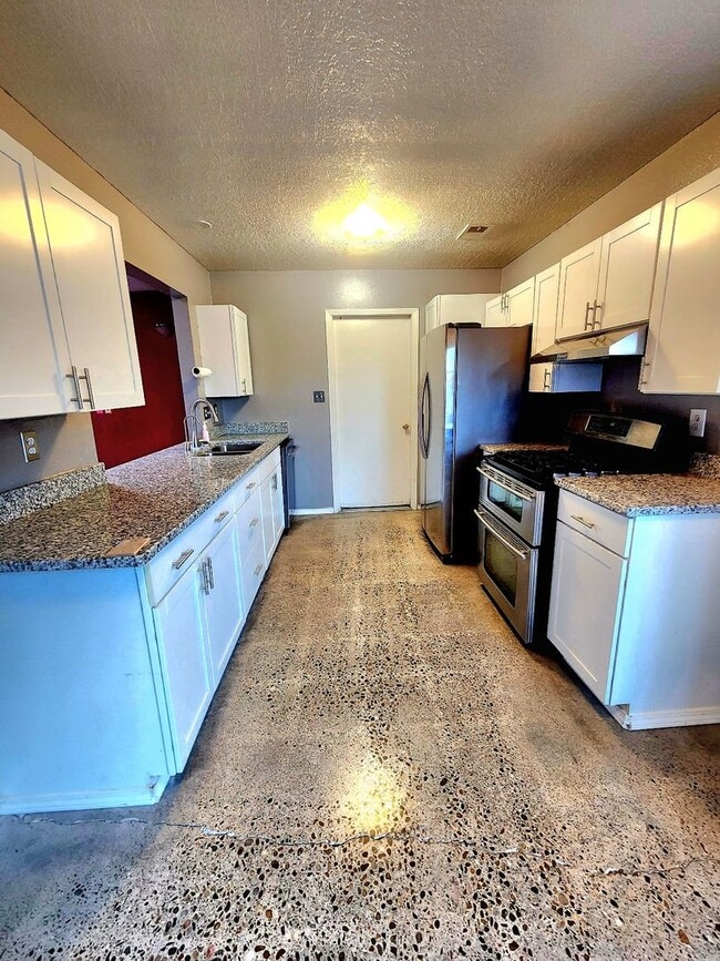 Building Photo - 2 bedroom  Rio Rancho