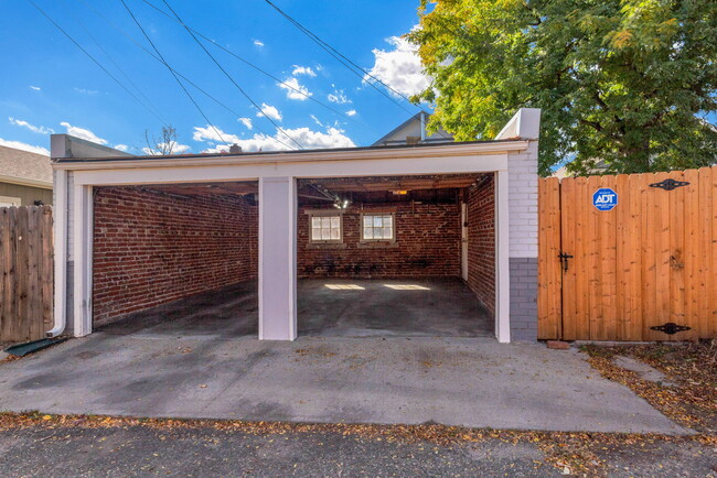 Building Photo - 3135 W 44th Ave