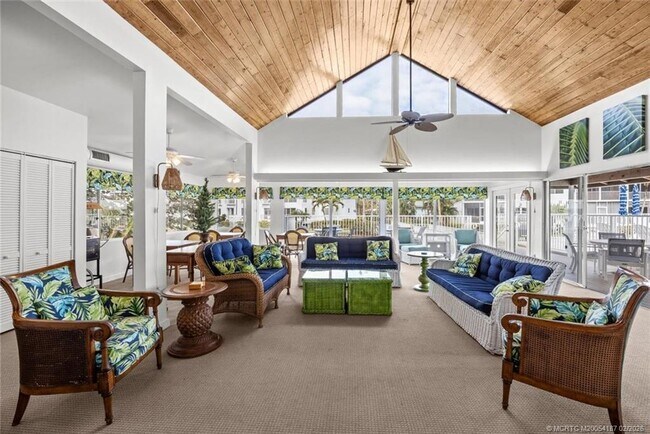 Building Photo - 1550 NE Ocean Blvd