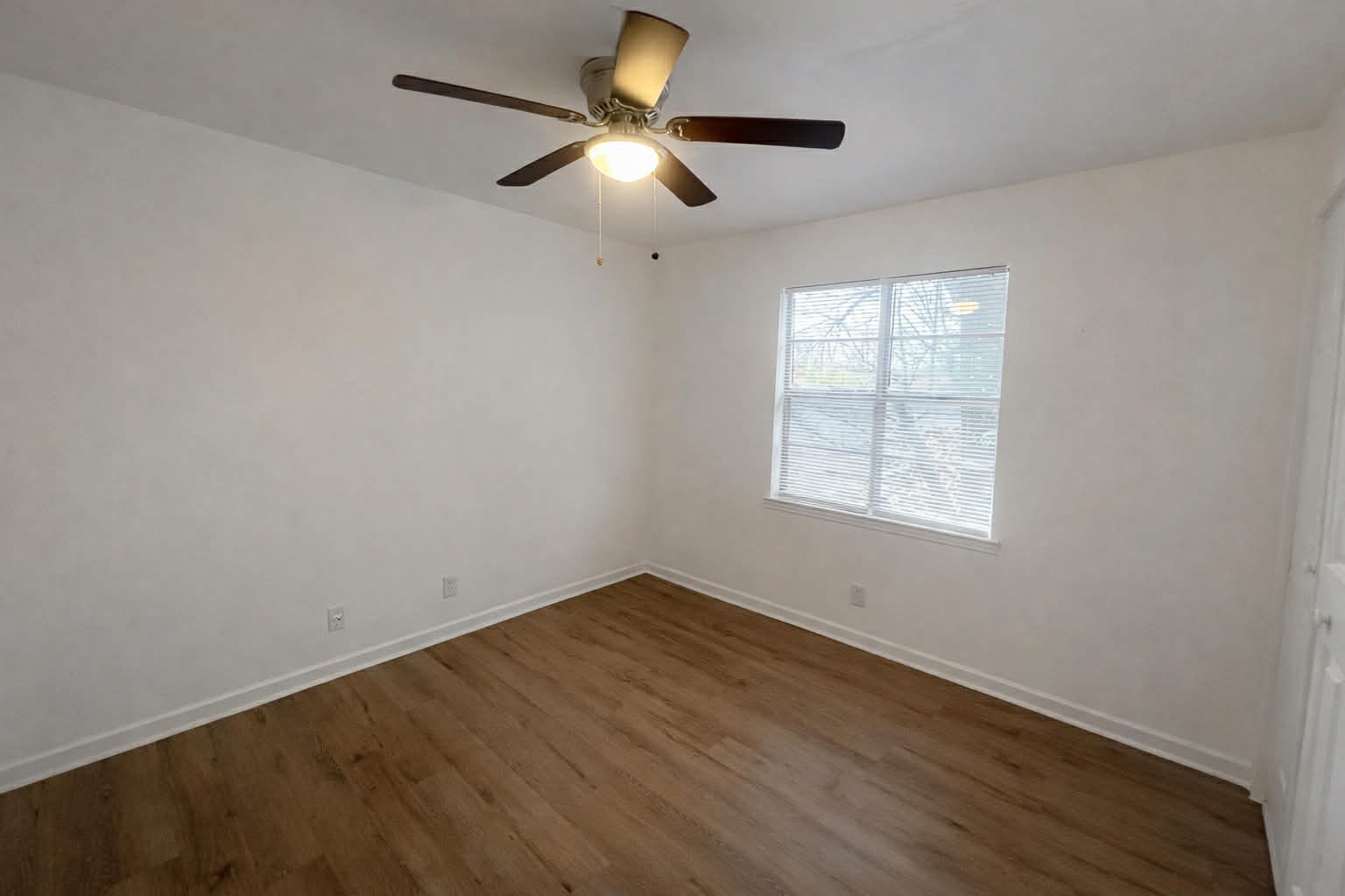 Building Photo - 2524 18th Pl S