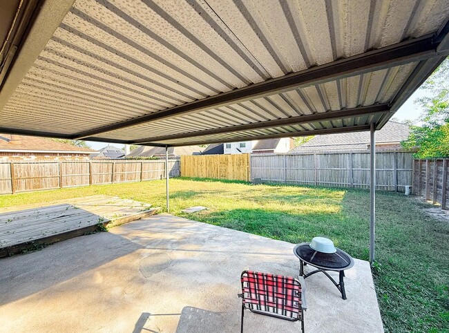 Building Photo - 5850 Fallengate Dr