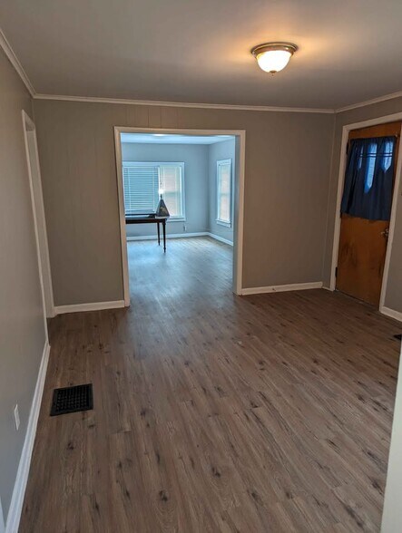 Building Photo - 5 Dawson Pl