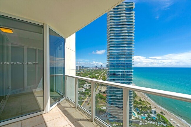 Building Photo - 19333 Collins Ave