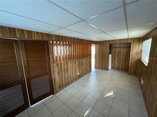 Building Photo - 2002 20th St W