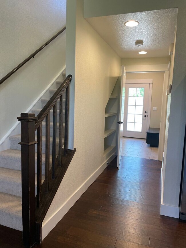 Building Photo - 2159 Scarecrow Rd