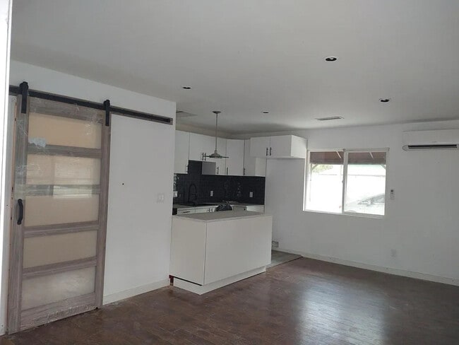 Building Photo - 7046 Enfield Ave