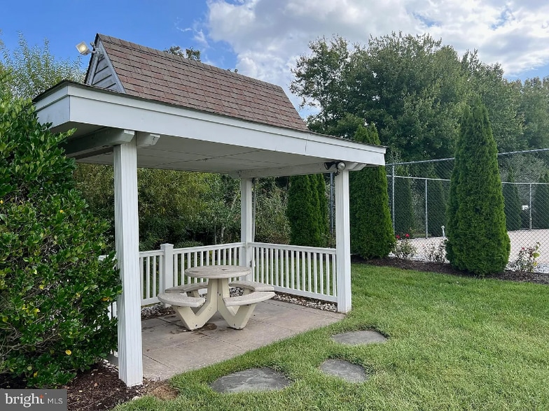 Building Photo - 33682 Briar Ct S