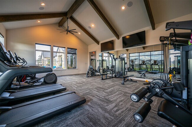 Building Photo - 18114 Greenhill Song Trl