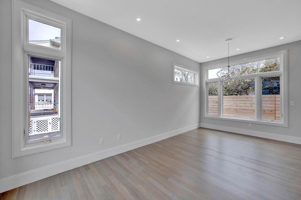 Building Photo - 297 Concord Ave