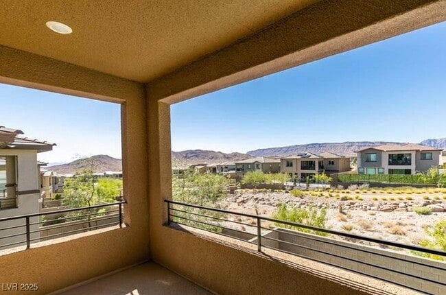 Building Photo - 713 Foreign Reef Wy